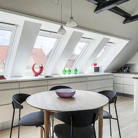 2 Bedroom In Apartment *